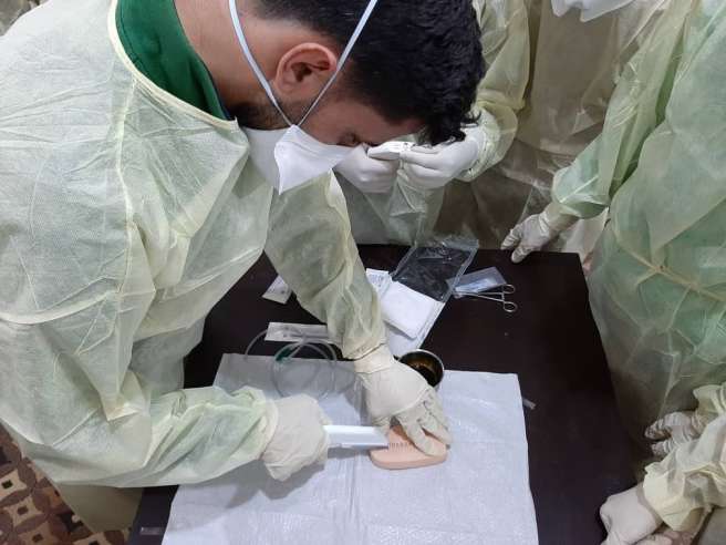 A student taking part in a specialised nursing course in Syria, funded by the EU 